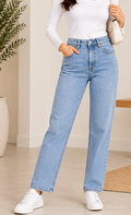 Classic Straight Jeans – Light Blue